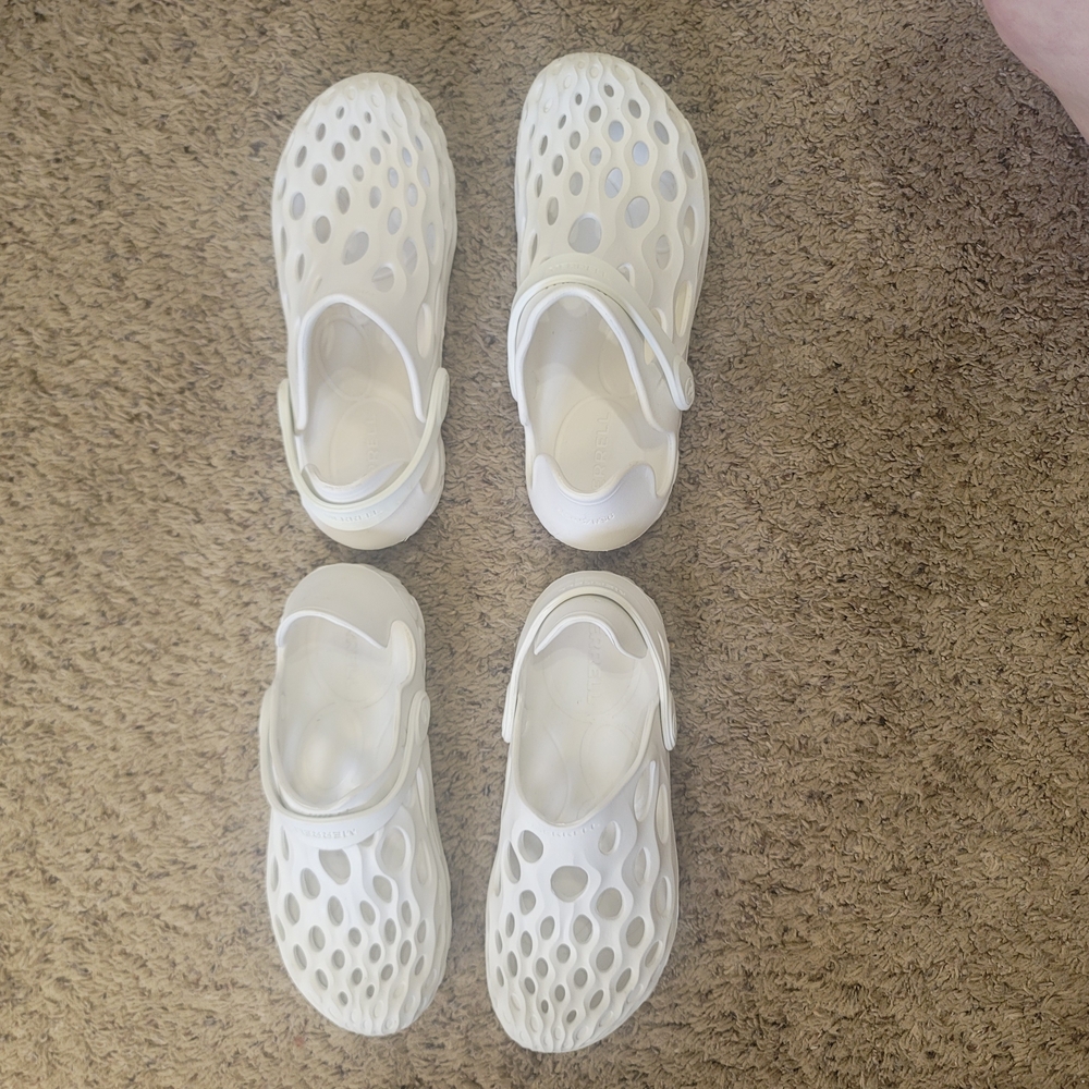 Merrell All-White Slip-On Clogs - Picture 2 of 6